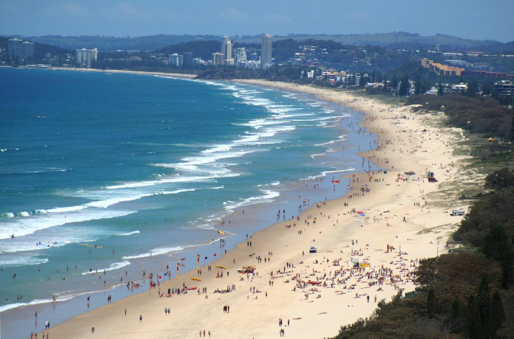 Panoramic Views Surfers-chevron. Apartment Gold Coast