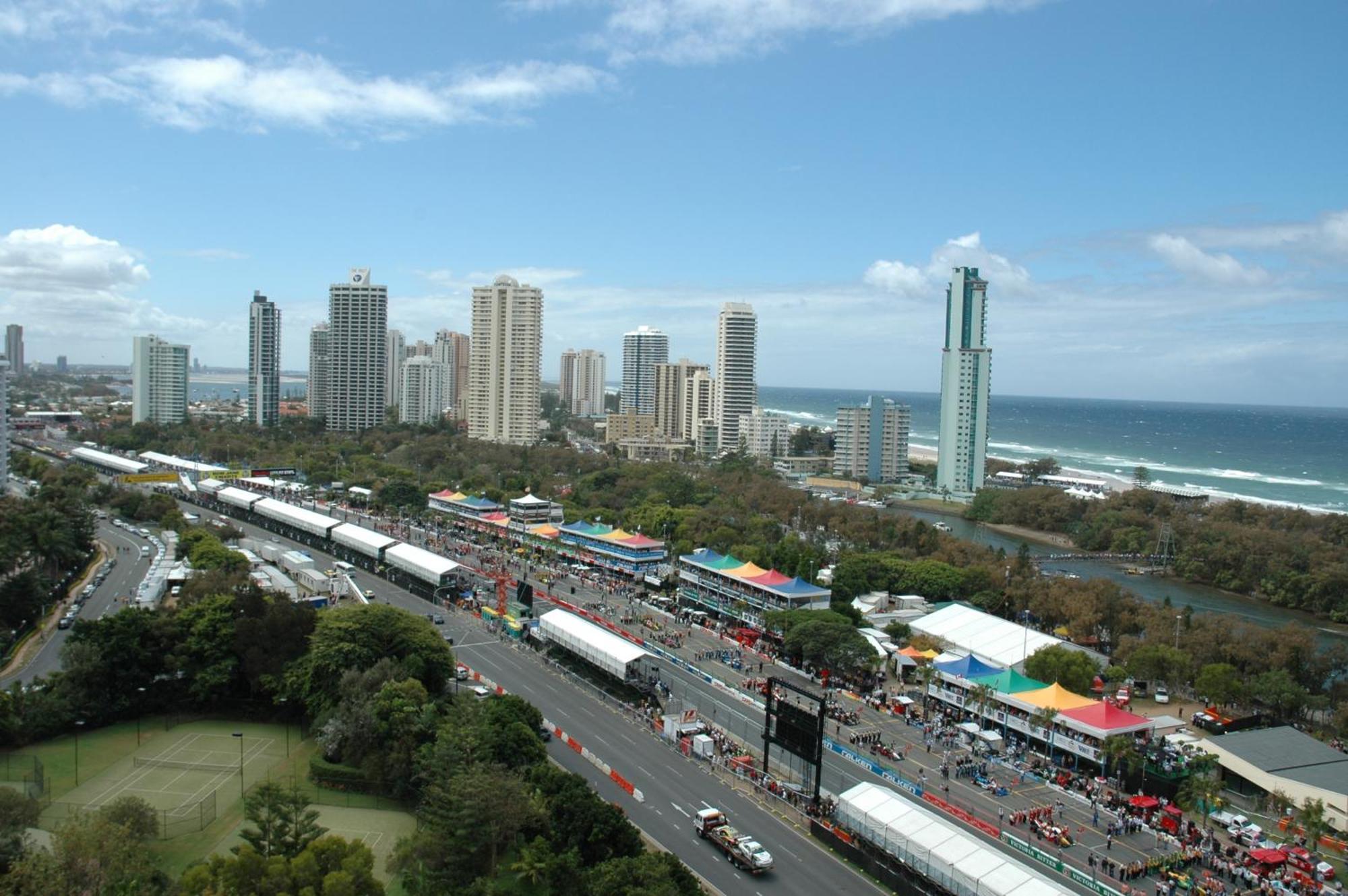 Apartment Panoramic Views Surfers-chevron. *